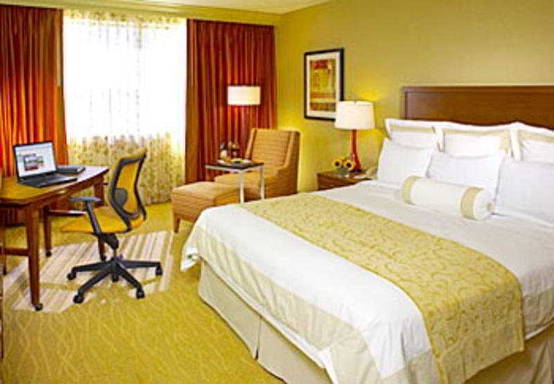 Hilton Chicago Oak Brook Hills Resort & Conference Center Exteriör bild