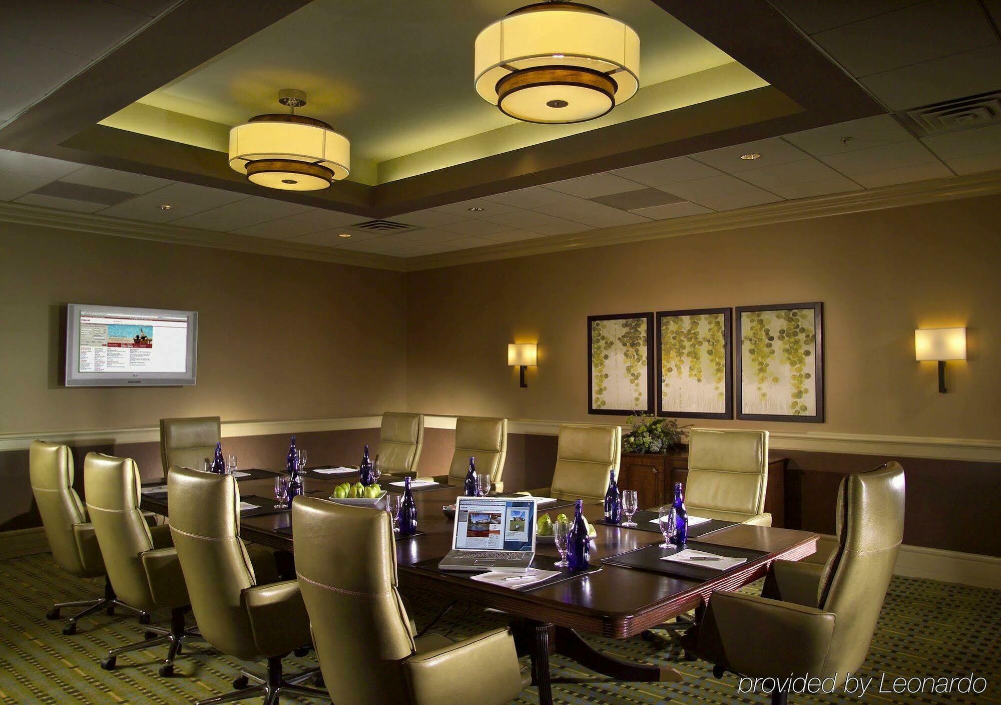 Hilton Chicago Oak Brook Hills Resort & Conference Center Exteriör bild